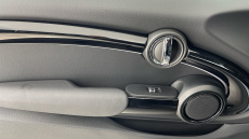 MINI Cooper 2.0 C Classic 2dr Auto Petrol Convertible